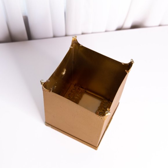 [ SOLD ] Vintage Ormolu Gold Tone Tissue Box Holder Hollywood Regency Style Rose - Picture 11 of 11